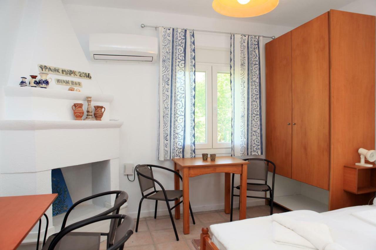 O Pyrgos Accommodations Panormos  Exterior photo
