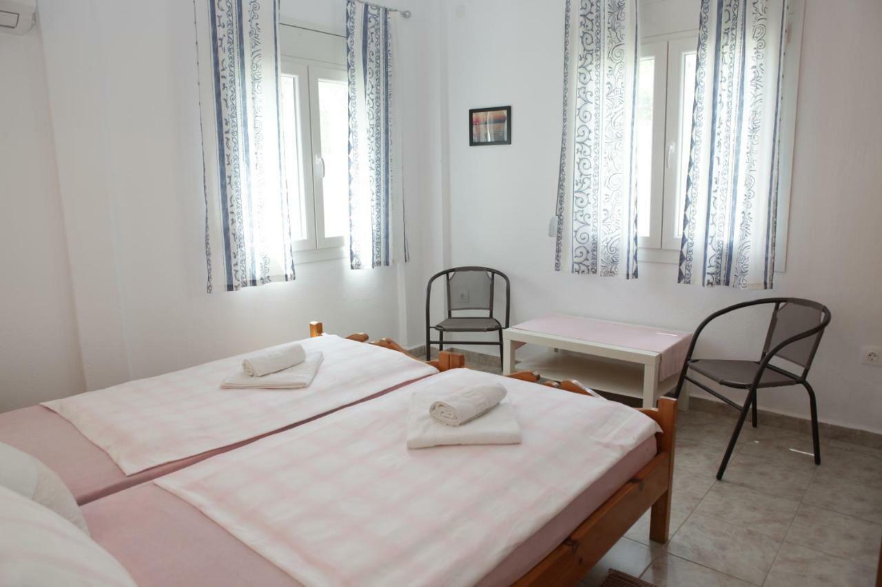 O Pyrgos Accommodations Panormos  Exterior photo
