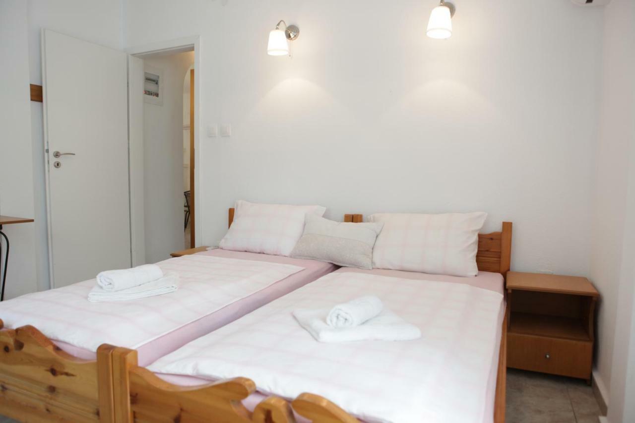 O Pyrgos Accommodations Panormos  Exterior photo