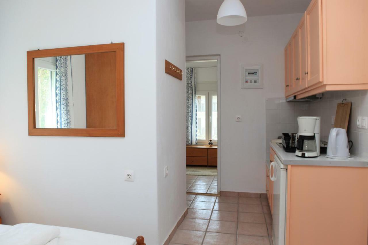 O Pyrgos Accommodations Panormos  Exterior photo